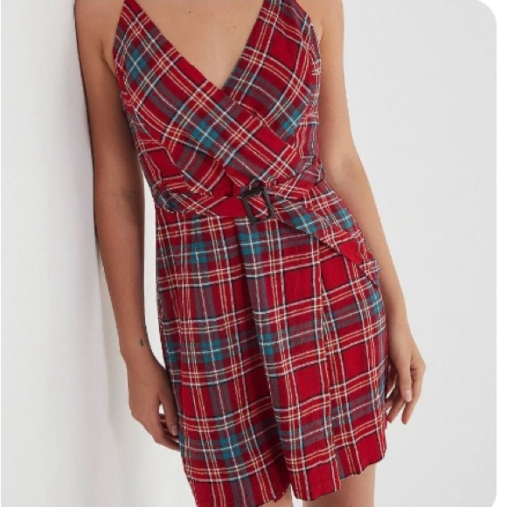 Urban Outfitters Amanda Linen Belted
Wrap Dress Size Medium